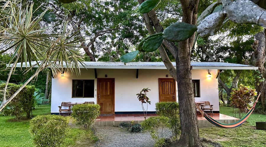 Our 2 deluxe queen rooms share a porch.