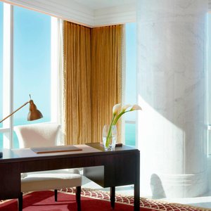 Al Hosen Suite - Bedroom