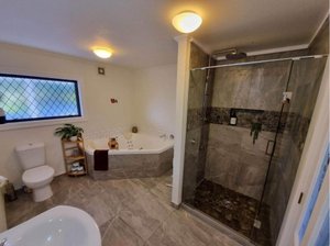 Room & Suite