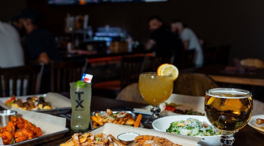 DUDLEY'S SPORTS GRILL