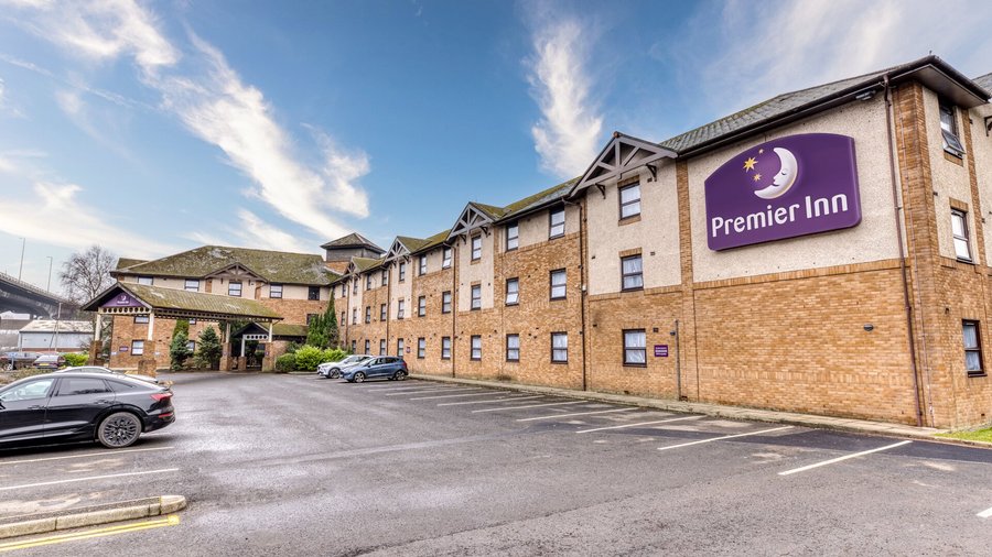 Premier Inn Glasgow Airport hotel exterior