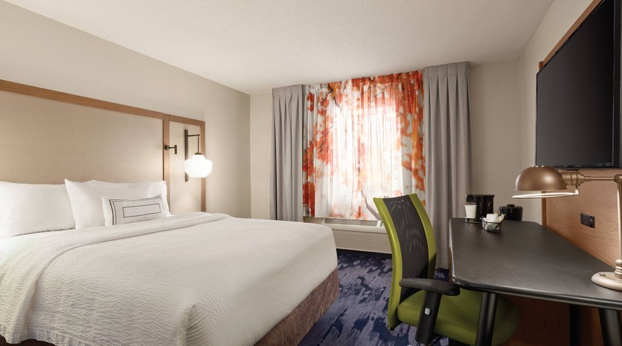Queen Guest Room