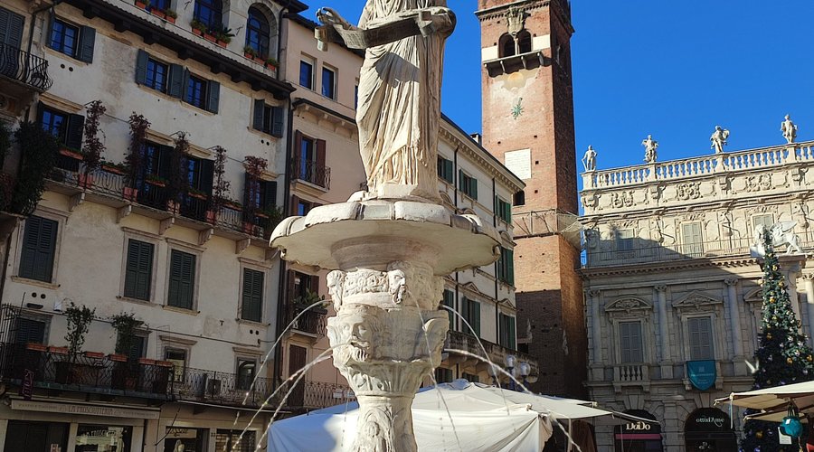 Madonna Verona Fountain
