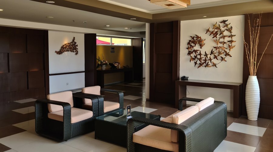Corridor's Lounge