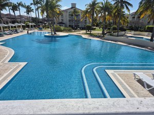 Pool & Beach