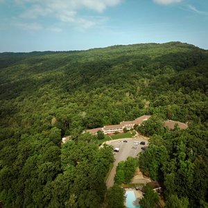 Aerial View of lodge at Pine Mountain State Resort Park
