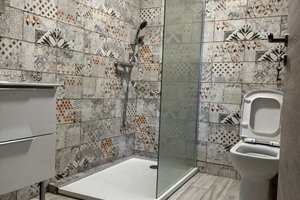 Room & Suite