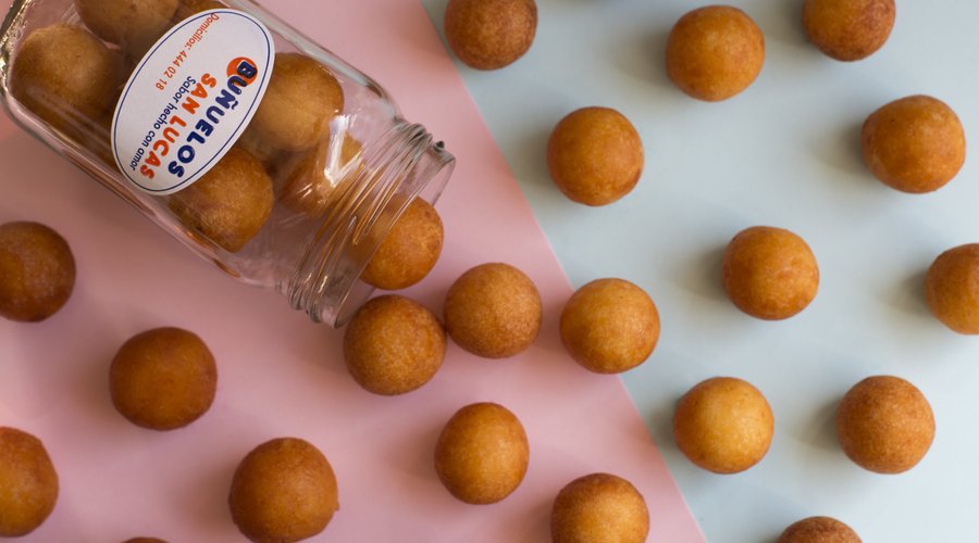 Buñuelos - chesse balls 