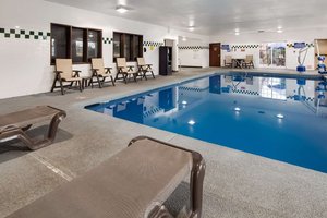 Pool & Beach