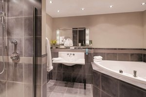 Zimmer und Suite