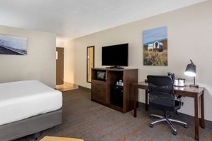 Room & Suite