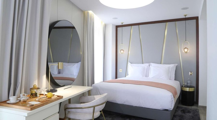 Guest room