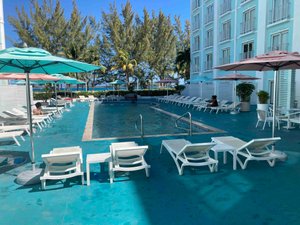 Pool & Beach