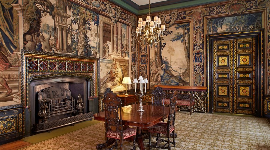 The Tapestry Room in St James's Palace.  © Royal Collection Enterprises Limited | Royal Collection Trust. Photographer: Peter Smith
