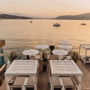 Urlaubslocation mit traumhafter Aussicht im Seehotel Dr. Jilly am Wörthersee
