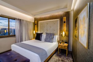 Room & Suite