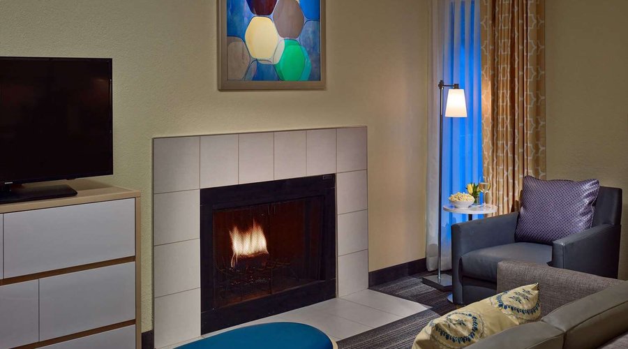 Studio Suite - Fireplace