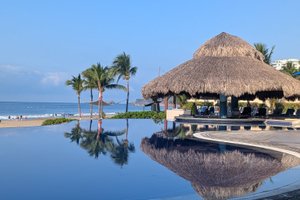 Piscina y playa