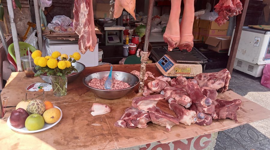 Day market is near the river. Food storage and refrigeration is not always available.