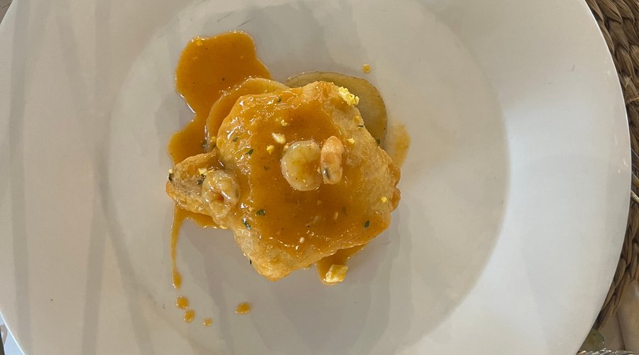 merluza rellena de gambas y en salsa