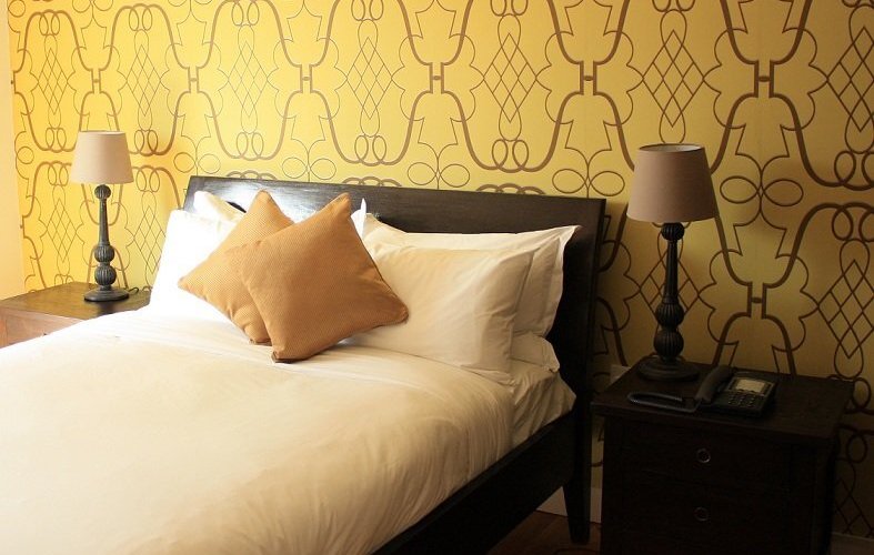 Fellows King Room
