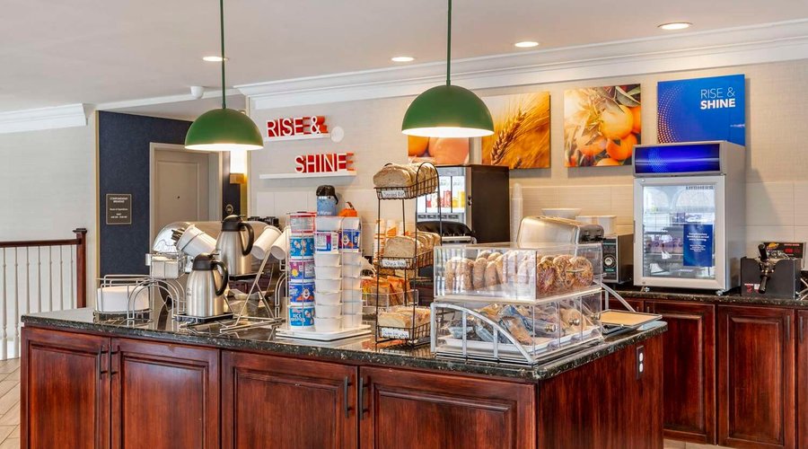 Breakfast bar
