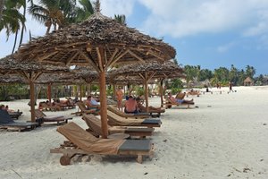 Piscina e praia