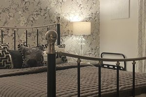 Room & Suite