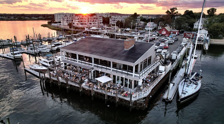 Shell & Bones Oyster Bar And Grill
