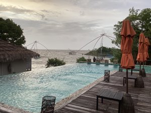 Pool & Beach
