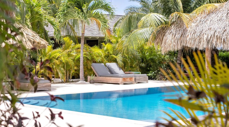 Infinity pool