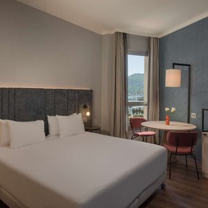 NH La Spezia Room Superior View Lamp