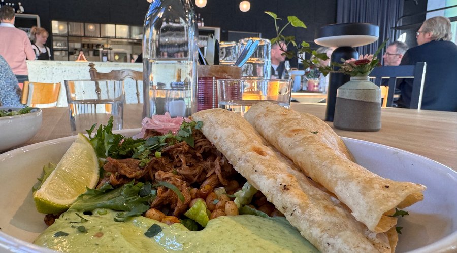 Lunch på Restaurang Gjuterigatan i Svedala. Foto av Micke Rehn.