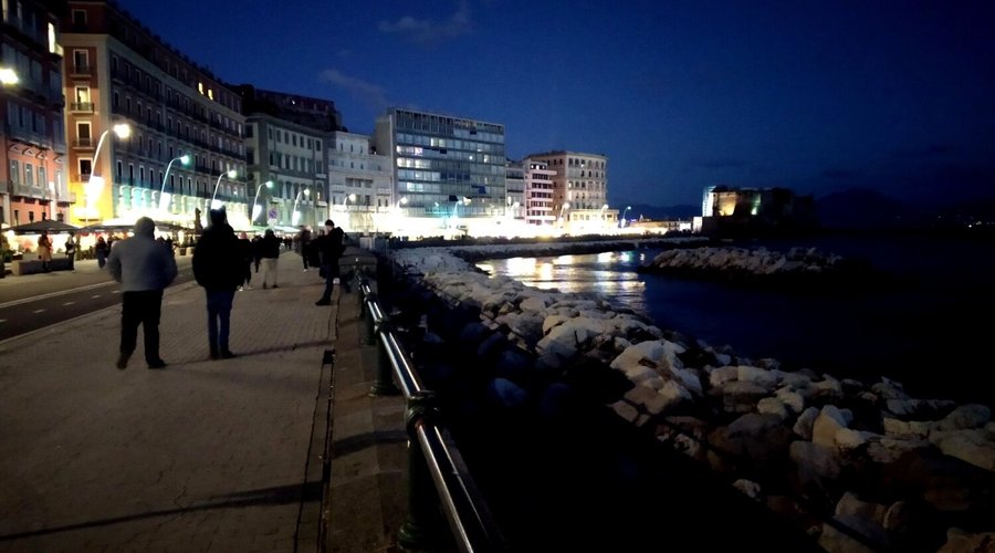 Lungomare Partenope al tramonto
