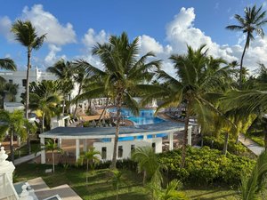 Pool & Beach