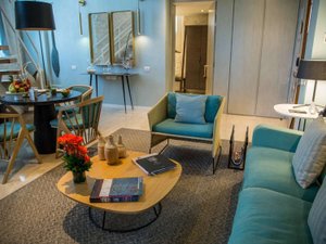 Room & Suite