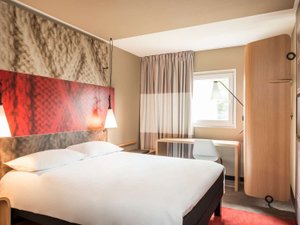 Room & Suite