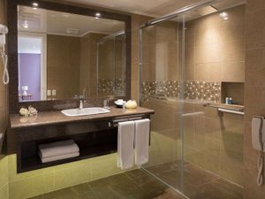 Room & Suite