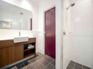Room & Suite
