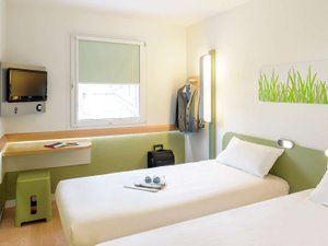 Room & Suite