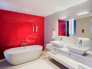 Room & Suite