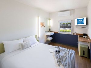 Room & Suite