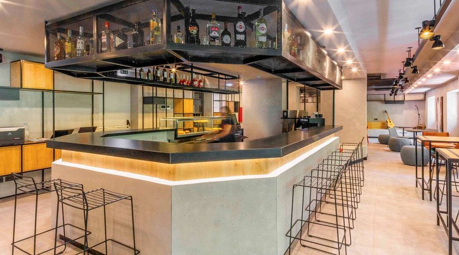 Bar Lounge