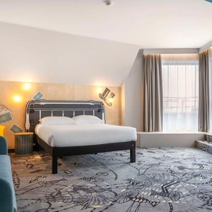 Guest room