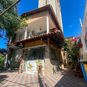 A entrada do Refúgio Hostel Fortaleza com a nossa recepção - Seja bem vindo. 