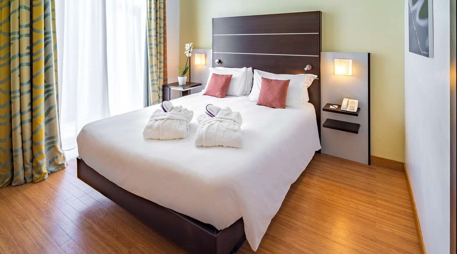 Guest room
