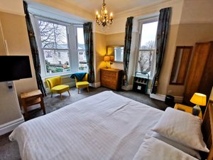 Room & Suite