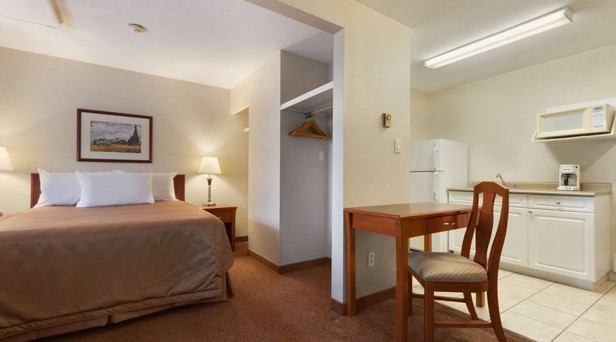 Guest room