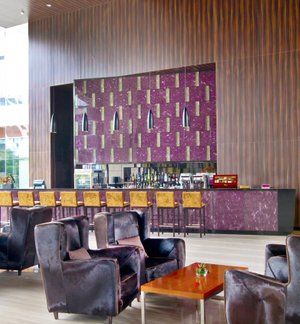 Bar and Lounge