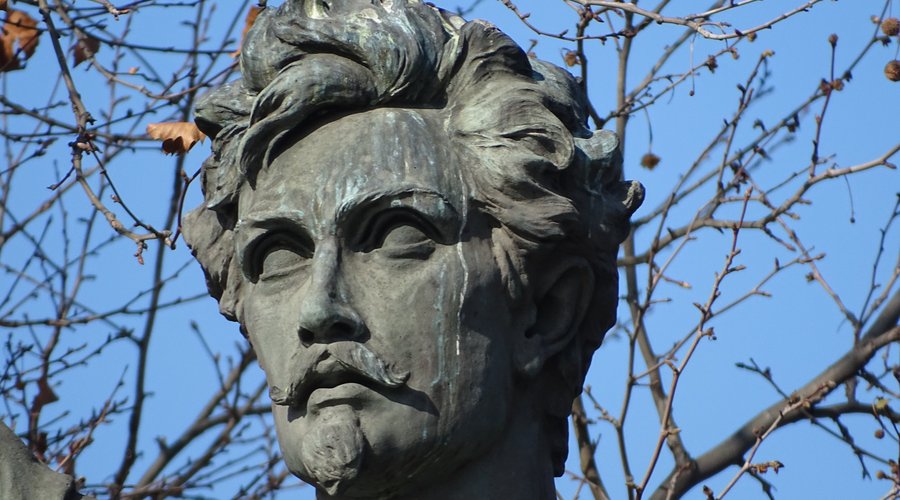 Petőfi Sándor szobra